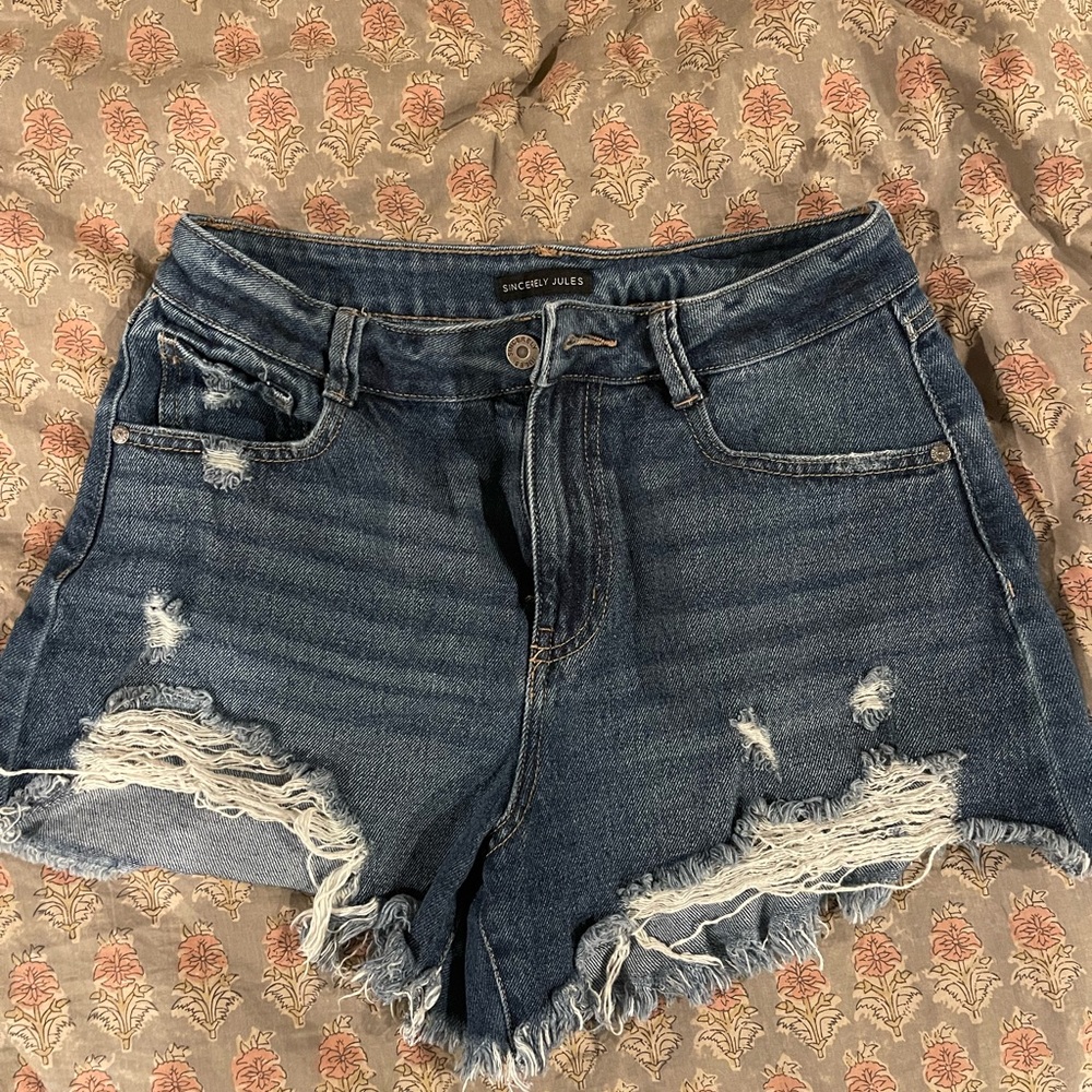 High waisted cutoff shorts